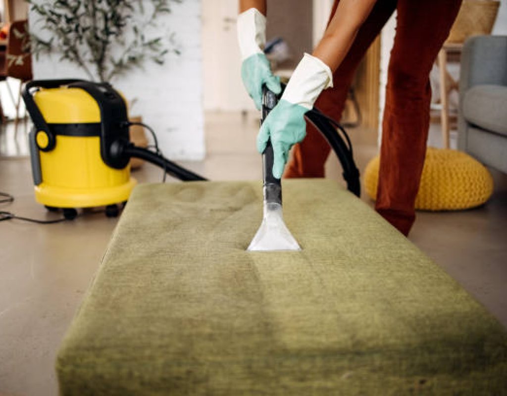 Gilbert House Cleaning performing detailed move out cleaning service